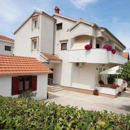 Cosy 5min To Mirela Borik Apartment Zadar