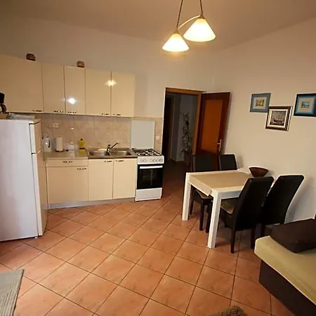 Apartament Cosy 5min To Mirela Borik